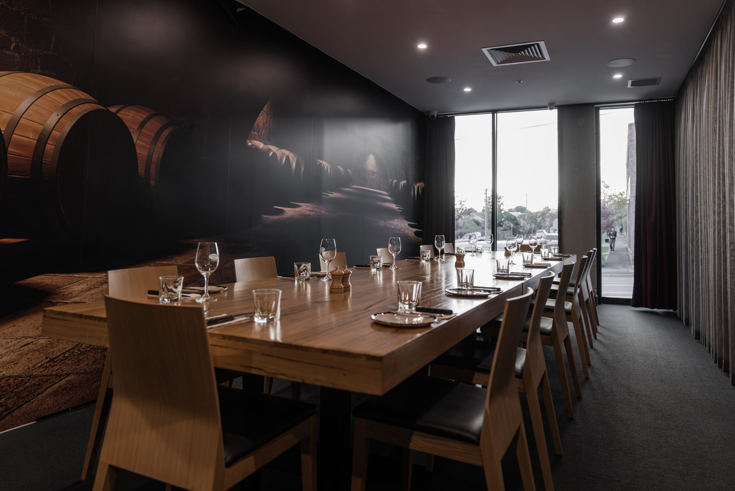 Restaurent Dining Table